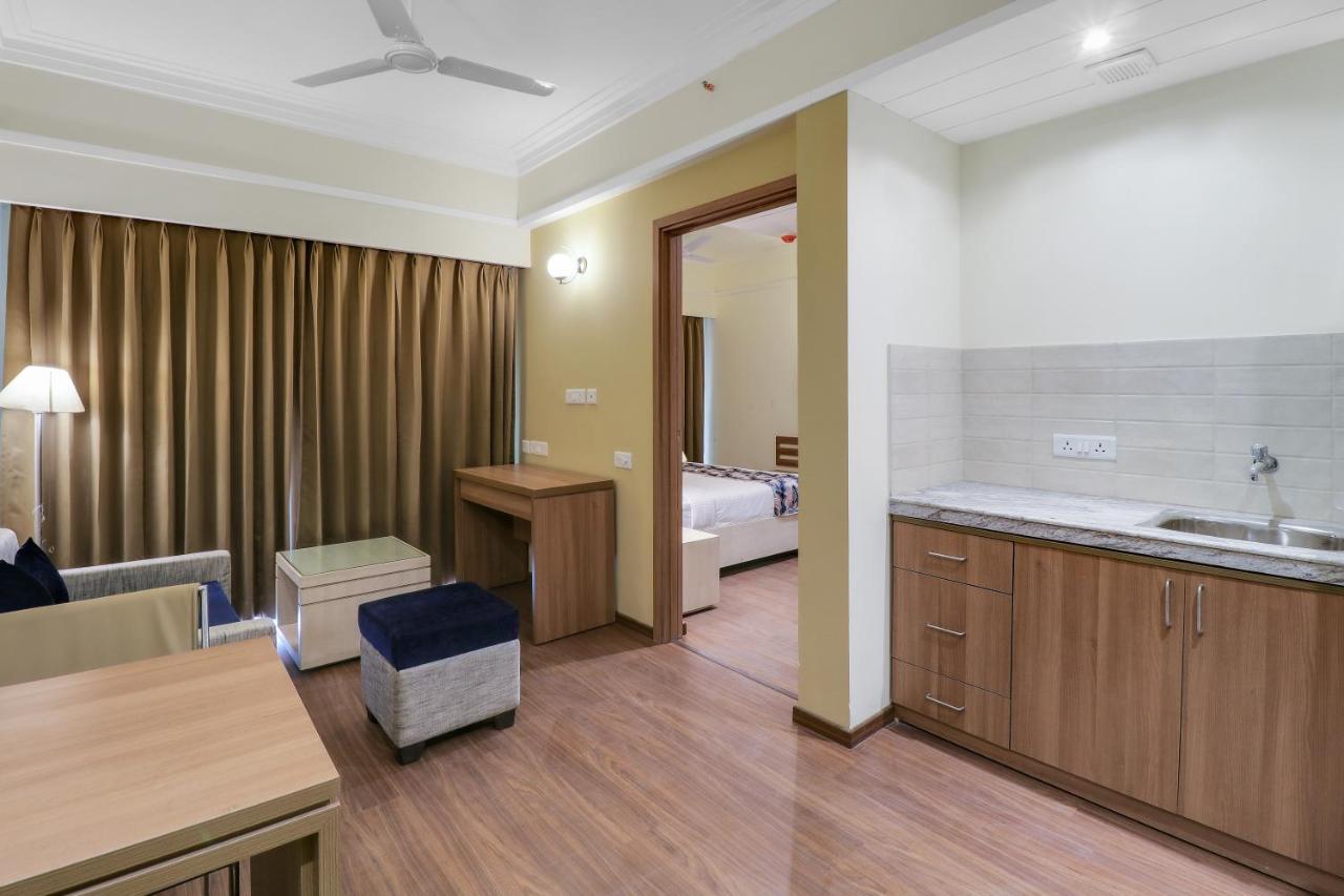 Starlit Suites Newtown Kalkutta Exterior foto