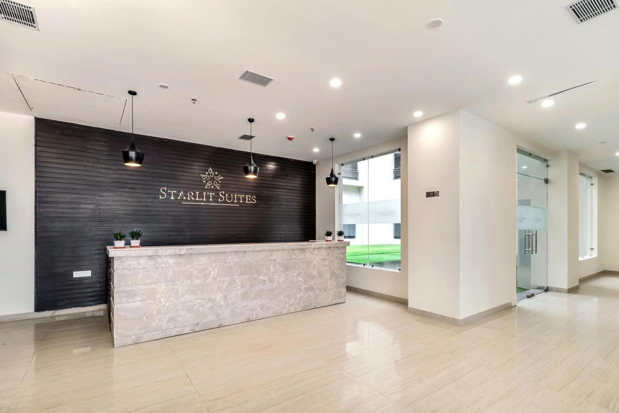 Starlit Suites Newtown Kalkutta Exterior foto